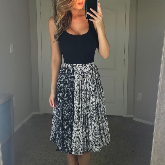 New Anthropologie Black & White Pleated Skirt - Picture 5 of 5